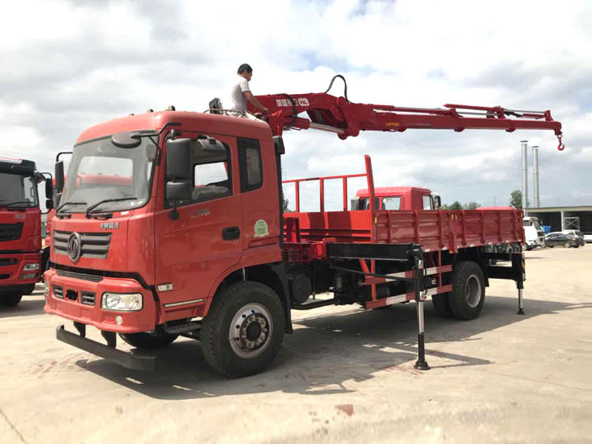 SQ100ZB2+1江威折臂隨車吊