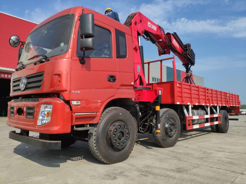 小三軸8噸隨車吊車/SQZ160ZB3江威折臂隨車吊