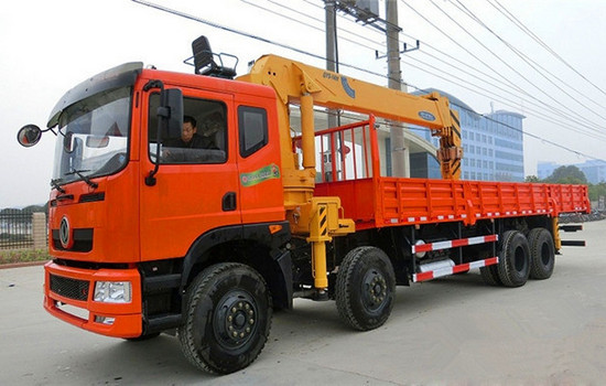 東風(fēng)特商前四后八徐工16噸隨車吊