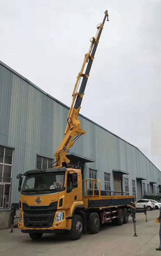 昊意遙控折臂吊機(jī)16噸柳汽乘龍隨車吊圖片展示4