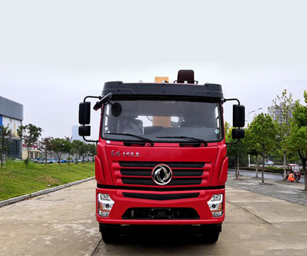 程力12噸東風(fēng)專(zhuān)用隨車(chē)吊圖片展示2 程力12噸東風(fēng)專(zhuān)用隨車(chē)吊圖片展示2