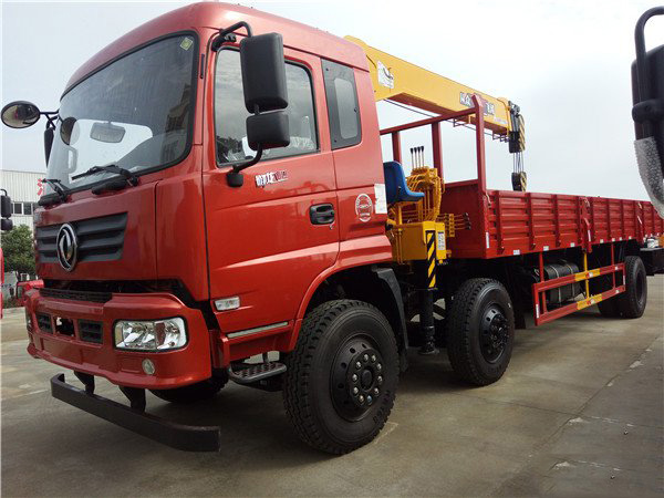 飛濤8噸三軸東風(fēng)隨車吊（東風(fēng) -- 御龍8噸隨車起重運輸車）