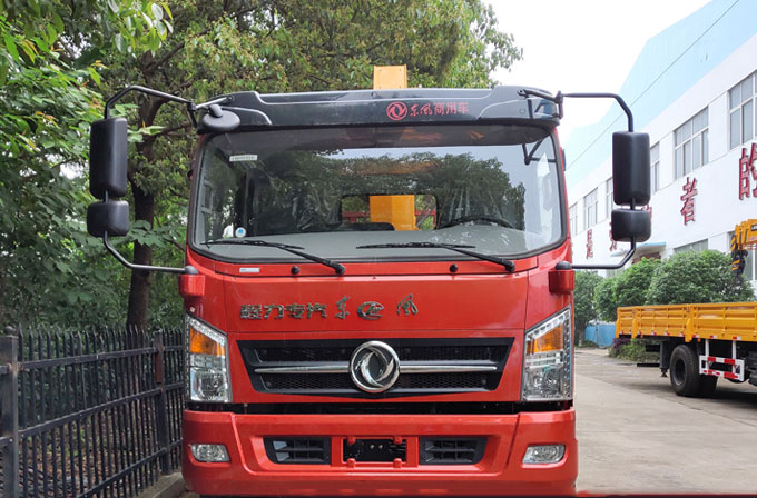 程力吊機8噸東風隨車吊圖片展示2