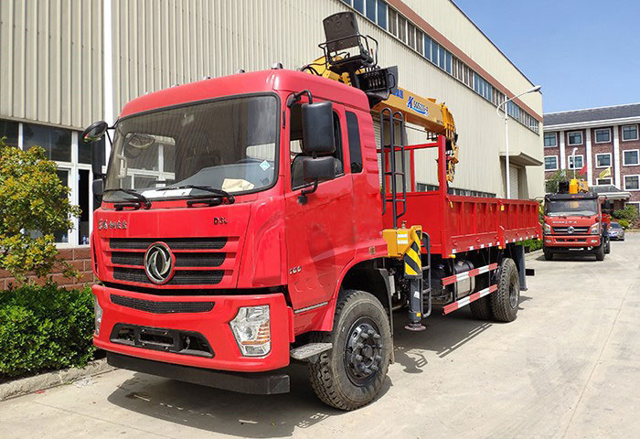 徐工8噸東風專底D3隨車吊