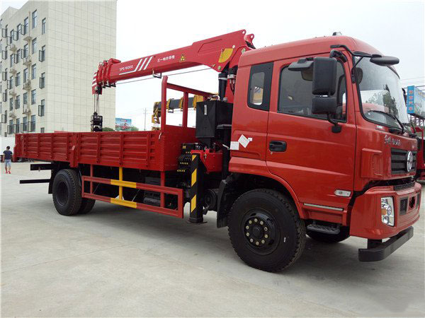 三一7噸東風(fēng)單橋隨車吊