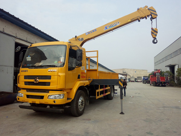 徐工6.3噸東風柳汽乘龍隨車吊