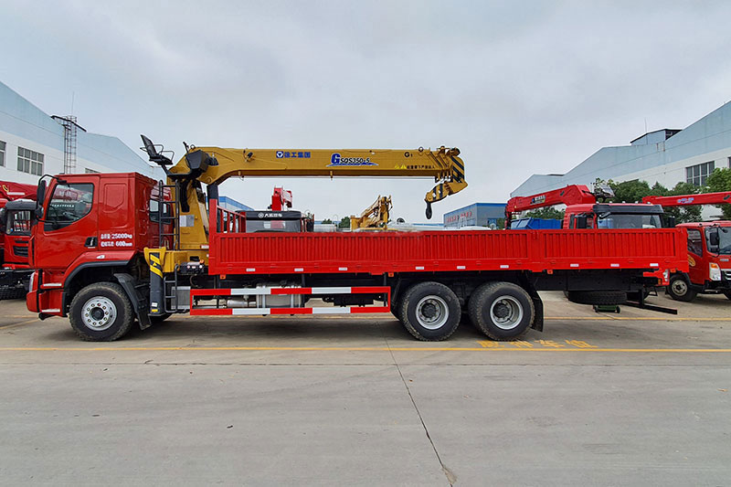 徐工隨車吊14噸大臂有多長?