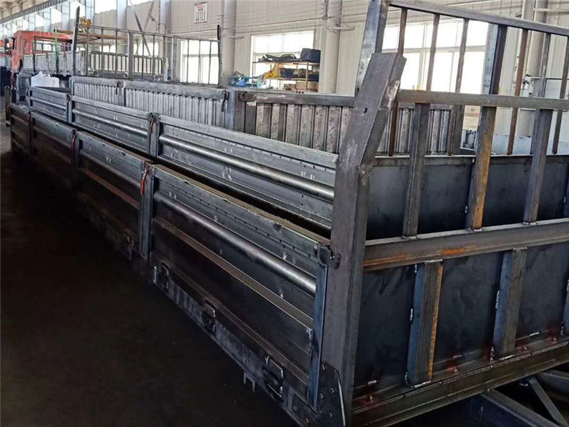 隨車吊冷鉚車廂,抗變形、抗開裂、結(jié)實(shí)耐用