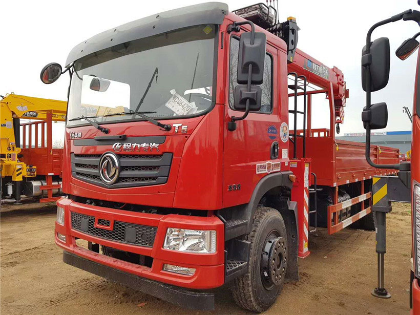 拉移動活動房用什么樣的隨車吊車？