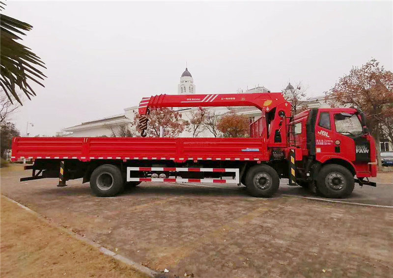 解放12噸價格隨車吊多少錢一臺？