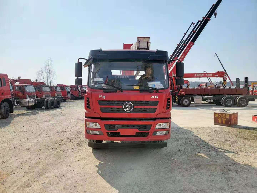 陜汽軒德X6 宏昌天馬12噸隨車吊圖片展示2