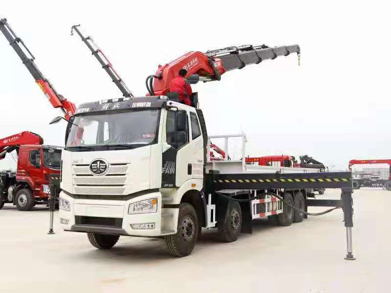 解放J6折臂隨車吊