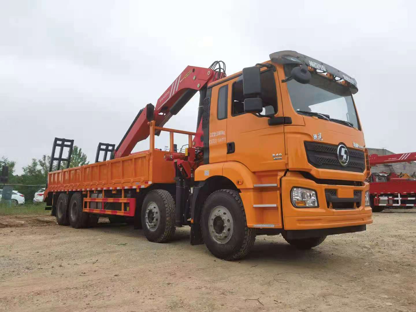 陜汽德龍三一16噸折臂隨車吊發(fā)車河南洛陽