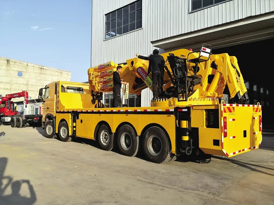 “神百”專注隨車吊研發(fā) 隨車吊中巨無霸