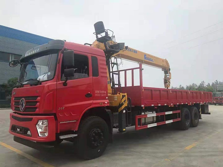 東風暢行徐工12噸隨車吊圖片展示5 東風暢行徐工12噸隨車吊圖片展示5