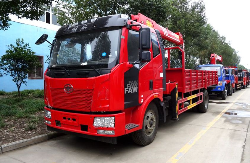 隨車吊評測：解放8噸隨車吊 北方用戶首選