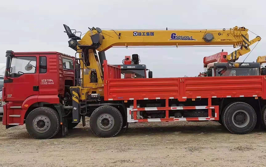 陜汽德龍徐工16噸隨車吊圖片展示2