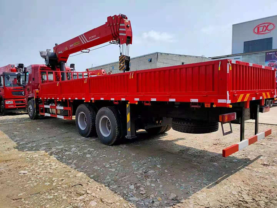 陜汽軒德翼6三一12噸隨車吊