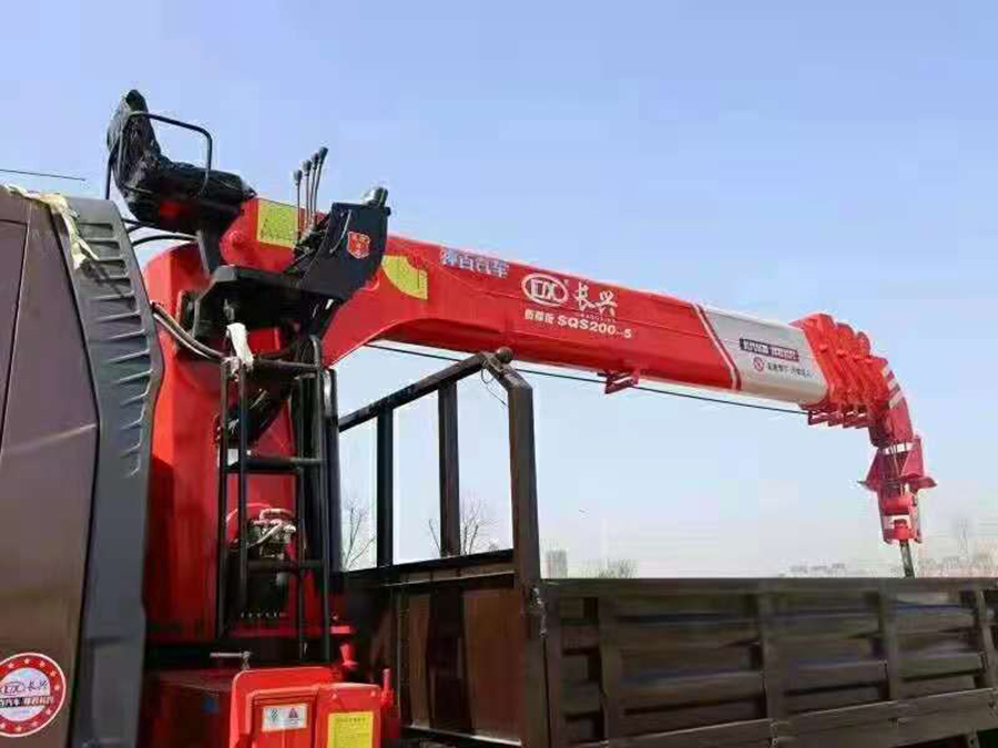 解放J6單橋8噸隨車吊