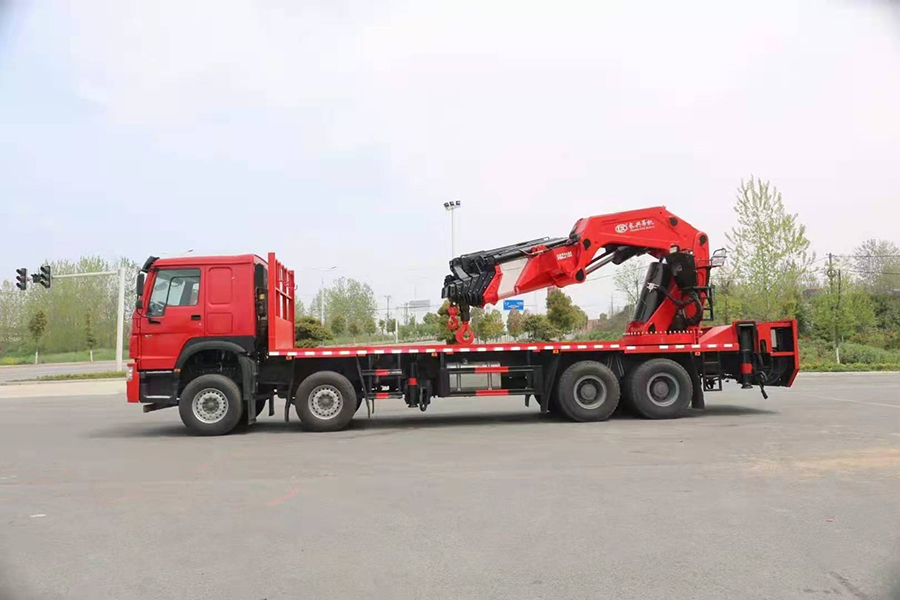 重汽豪沃25噸長興重型隨車吊圖片展示3