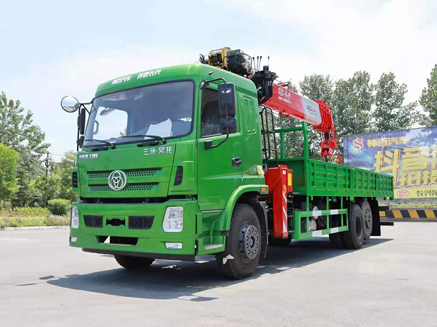 三環(huán)昊龍12噸隨車吊可提升后橋 國六