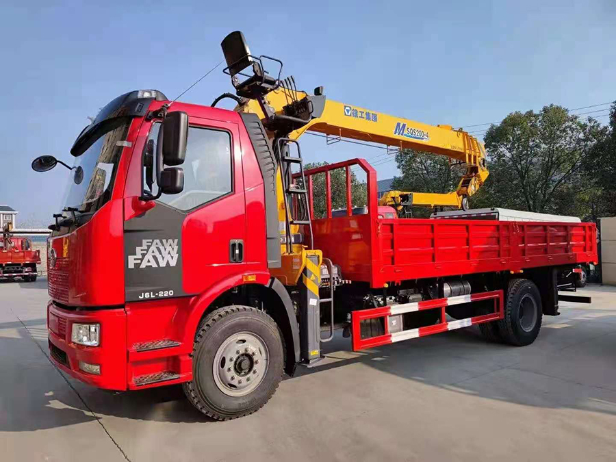 解放J6單橋8噸隨車吊多少錢