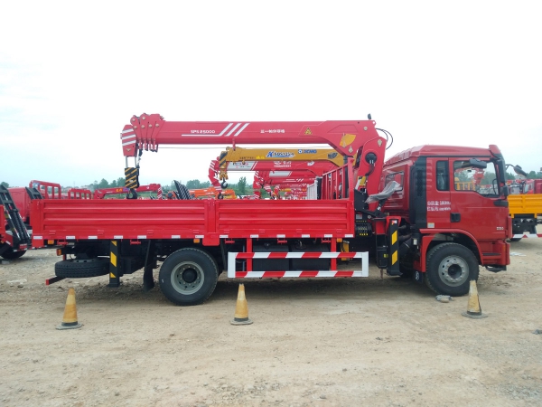 三一10噸SPS25000隨車起重機參數介紹