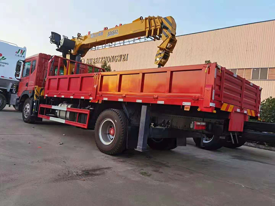 東風(fēng)多利卡徐工8噸隨車吊多少錢