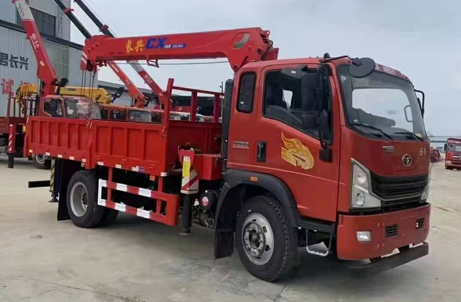 重汽豪曼藍牌5噸隨車吊多少錢