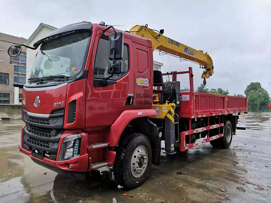 柳汽乘龍徐工8噸隨車吊價格