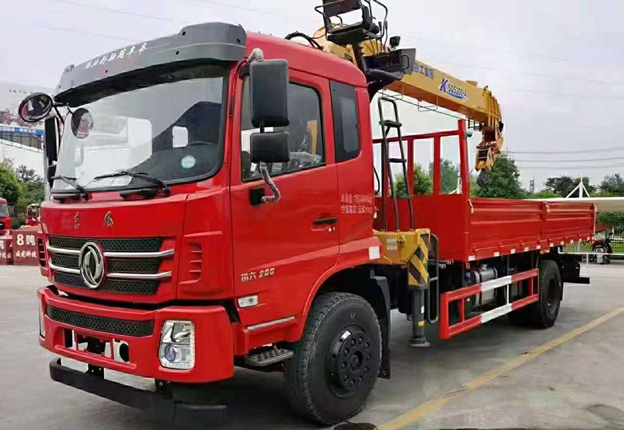 東風(fēng)隨專K5徐工8噸隨車吊 17萬+底盤